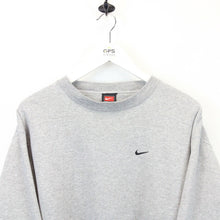 Load image into Gallery viewer, NIKE TEAM 90s Sweatshirt Grey | Large
